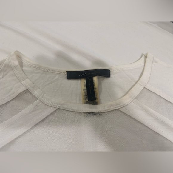 BCBG MaxAzria sleeveless white top size M - Picture 9 of 10